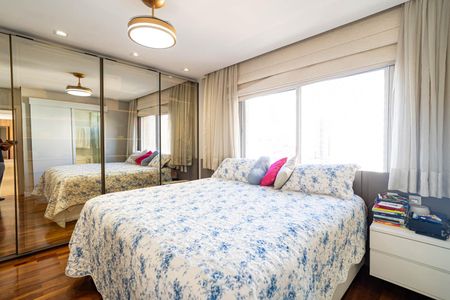 Apartamento à venda com 156m², 3 quartos e 2 vagas Apartamento à venda com 156m², 3 quartos e 2 vagasSuíte master