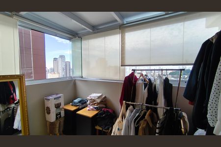 Apartamento à venda com 70m², 2 quartos e 1 vaga Apartamento à venda com 70m², 2 quartos e 1 vagaCloset