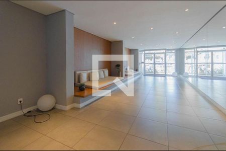 Apartamento à venda com 70m², 2 quartos e 1 vaga Apartamento à venda com 70m², 2 quartos e 1 vagaHall