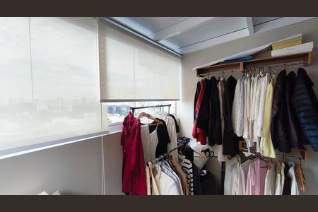 Apartamento à venda com 70m², 2 quartos e 1 vaga Apartamento à venda com 70m², 2 quartos e 1 vagaCloset