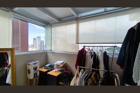 Apartamento à venda com 70m², 2 quartos e 1 vaga Apartamento à venda com 70m², 2 quartos e 1 vagaCloset