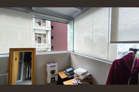 Apartamento à venda com 70m², 2 quartos e 1 vaga Apartamento à venda com 70m², 2 quartos e 1 vagaCloset