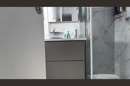 Apartamento à venda com 70m², 2 quartos e 1 vaga Apartamento à venda com 70m², 2 quartos e 1 vagaBanheiro