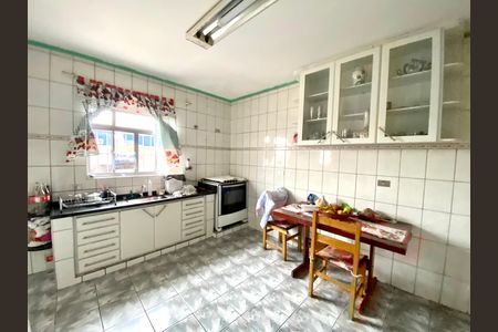 Cozinha de casa para alugar com 2 quartos, 50m² em Cidade Serodio, Guarulhos