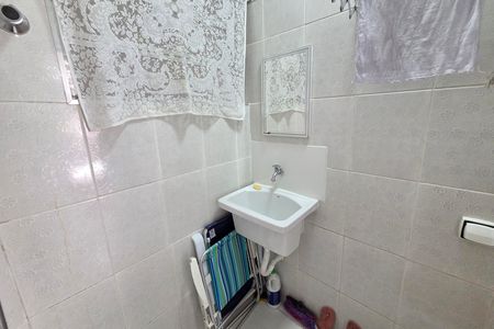 Studio para alugar com 30m², 1 quarto e sem vaga Studio para alugar com 30m², 1 quarto e sem vagaBanheiro