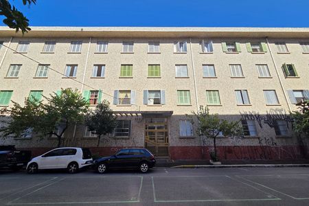 Studio para alugar com 30m², 1 quarto e sem vaga Studio para alugar com 30m², 1 quarto e sem vagaFachada