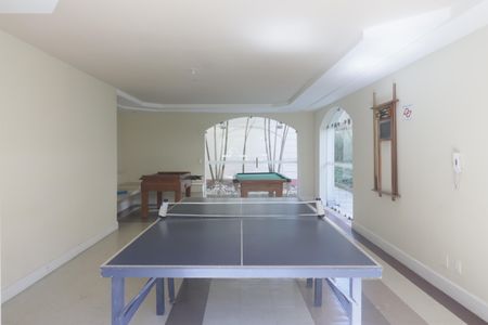 Apartamento para alugar com 115m², 2 quartos e sem vagaÁrea comum - Sala de jogos