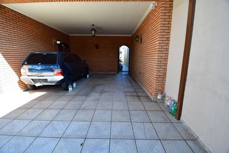Casa à venda com 213m², 3 quartos e 4 vagasGaragem