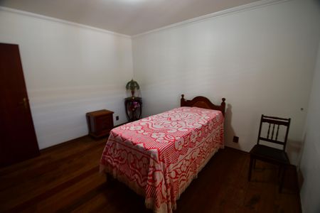 Casa à venda com 213m², 3 quartos e 4 vagasQuarto 2