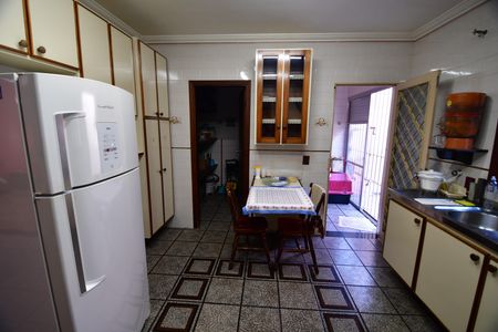Casa à venda com 213m², 3 quartos e 4 vagasCozinha
