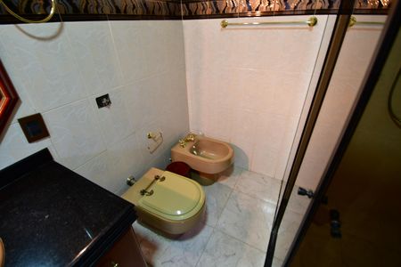 Casa à venda com 213m², 3 quartos e 4 vagasBanheiro Suíte