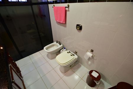 Casa à venda com 213m², 3 quartos e 4 vagasBanheiro Social