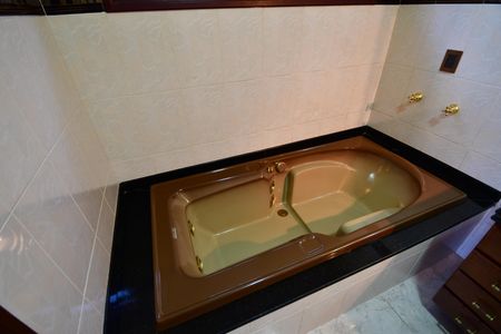 Casa à venda com 213m², 3 quartos e 4 vagasBanheiro Suíte
