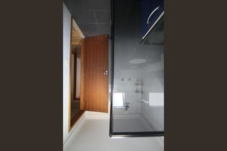 Banheiro de apartamento para alugar com 4 quartos, 96m² em Vila Sonia, São Paulo