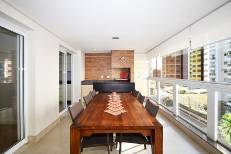 Apartamento para alugar com 125m², 3 quartos e 3 vagas Apartamento para alugar com 125m², 3 quartos e 3 vagasvaranda Sala de estar e jantar + churrasqueira