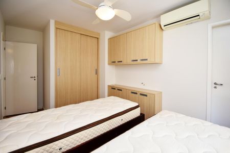 Apartamento para alugar com 125m², 3 quartos e 3 vagas Apartamento para alugar com 125m², 3 quartos e 3 vagassuite 2