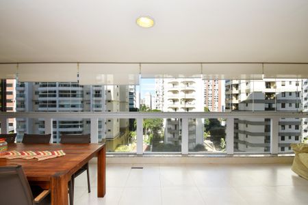 Apartamento para alugar com 125m², 3 quartos e 3 vagas Apartamento para alugar com 125m², 3 quartos e 3 vagasvaranda Sala de estar e jantar + churrasqueira