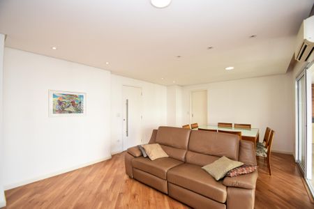 Apartamento para alugar com 125m², 3 quartos e 3 vagas Apartamento para alugar com 125m², 3 quartos e 3 vagasSala de estar