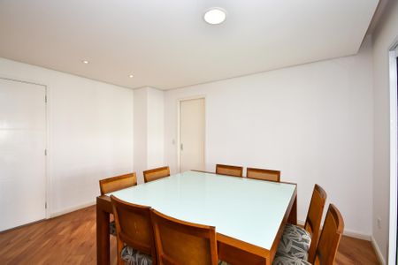 Apartamento para alugar com 125m², 3 quartos e 3 vagas Apartamento para alugar com 125m², 3 quartos e 3 vagasSala de jantar