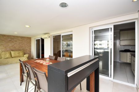 Apartamento para alugar com 125m², 3 quartos e 3 vagas Apartamento para alugar com 125m², 3 quartos e 3 vagasvaranda Sala de estar e jantar + churrasqueira