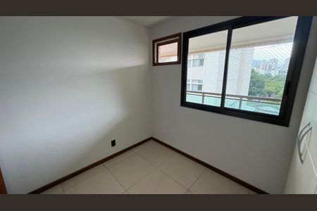 Apartamento à venda com 208m², 3 quartos e 2 vagas Apartamento à venda com 208m², 3 quartos e 2 vagasQuarto