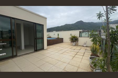 Apartamento à venda com 208m², 3 quartos e 2 vagas Apartamento à venda com 208m², 3 quartos e 2 vagasÁrea externa