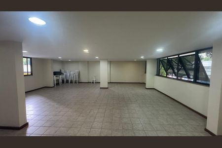 Apartamento à venda com 208m², 3 quartos e 2 vagas Apartamento à venda com 208m², 3 quartos e 2 vagasÁrea externa