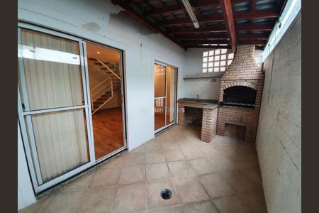 Casa de Condomínio à venda com 3 quartos, 115m² em Jardim das Esmeraldas, São Paulo