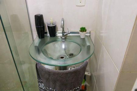 Apartamento à venda com 80m², 3 quartos e 1 vaga Apartamento à venda com 80m², 3 quartos e 1 vagaBanheiro 2