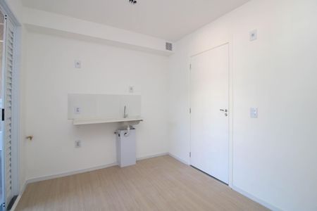 Sala/Cozinha de apartamento à venda com 2 quartos, 29m² em Vila Sonia, São Paulo
