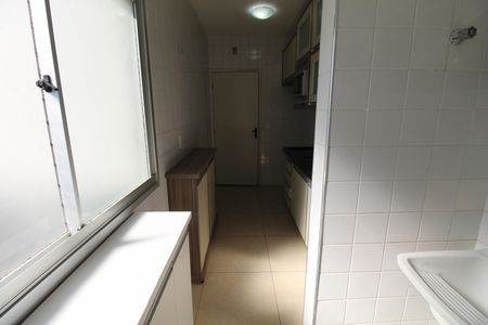 Apartamento para alugar com 65m², 3 quartos e 1 vagaÁrea de Serviço