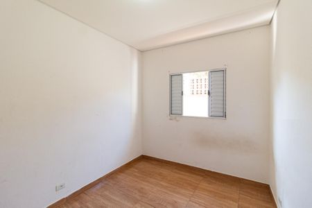 Quarto de casa para alugar com 1 quarto, 60m² em Jardim Lice, Carapicuíba