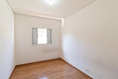 Quarto de casa para alugar com 1 quarto, 60m² em Jardim Lice, Carapicuíba