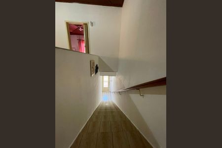 Corredor de casa à venda com 4 quartos, 320m² em Centro, Osasco