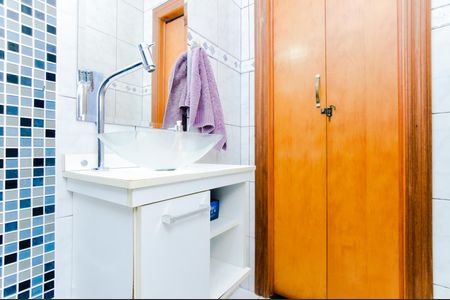 Apartamento à venda com 56m², 2 quartos e 1 vagaBanheiro Suíte 2