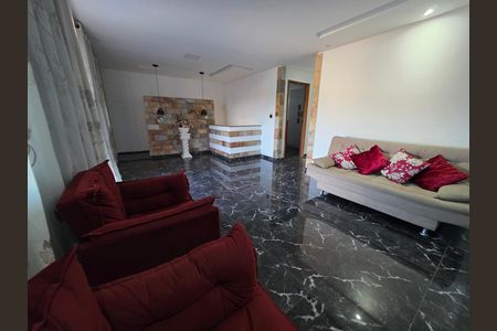 Casa para alugar com 450m², 4 quartos e 3 vagassala 2