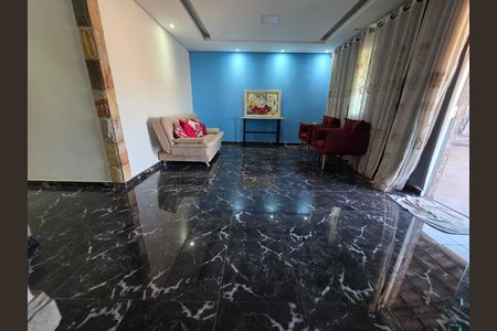 Casa para alugar com 450m², 4 quartos e 3 vagassala 2