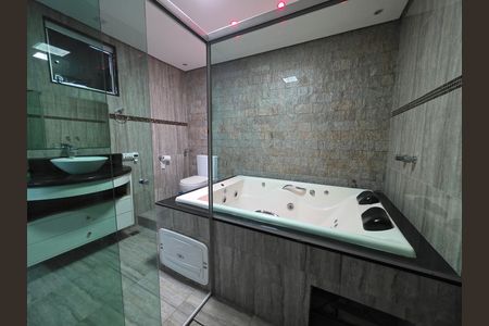Casa para alugar com 450m², 4 quartos e 3 vagasbanheiro 1