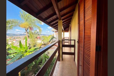 Casa à venda com 3 quartos, 195m² em Santa Cruz, Valinhos