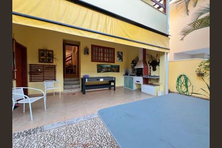 Casa à venda com 3 quartos, 195m² em Santa Cruz, Valinhos
