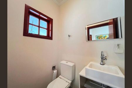 Casa à venda com 195m², 3 quartos e 4 vagas
