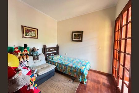 Casa à venda com 3 quartos, 195m² em Santa Cruz, Valinhos