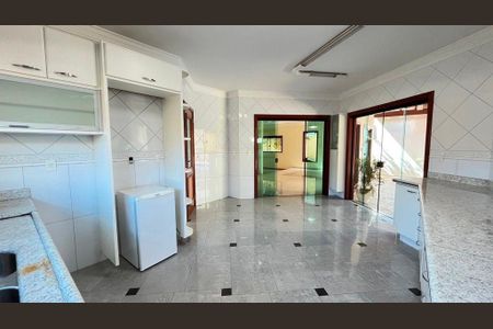 Casa à venda com 360m², 4 quartos e 4 vagas