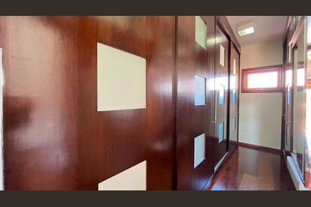 Casa à venda com 360m², 4 quartos e 4 vagas
