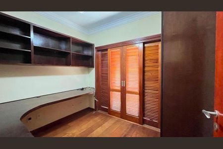 Casa à venda com 360m², 4 quartos e 4 vagas