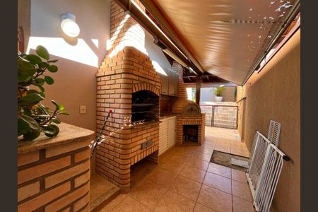 Casa à venda com 340m², 4 quartos e 4 vagas