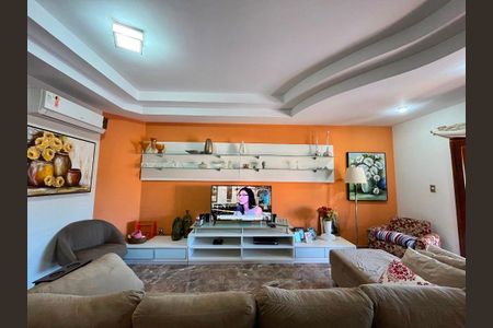 Casa à venda com 4 quartos, 340m² em Santa Cruz, Valinhos