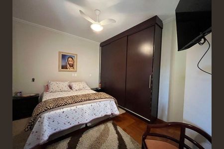 Casa à venda com 340m², 4 quartos e 4 vagas