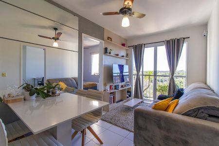 Sala de apartamento para alugar com 3 quartos, 52m² em Jardim Marilu, Cotia