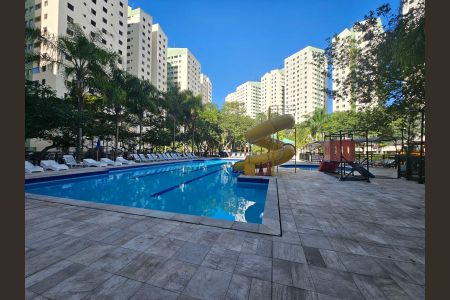 Apartamento à venda com 51m², 2 quartos e sem vagaÁrea externa